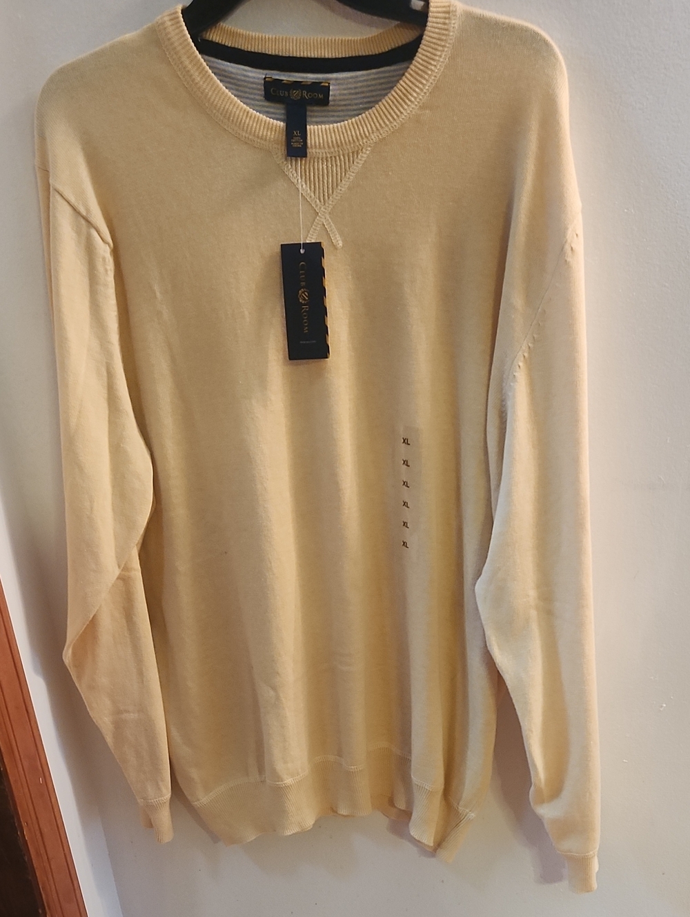 Club Room Men’s Light Cream Crewneck Sweater